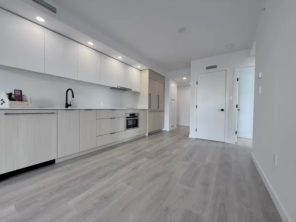 13738 Central Ave, Surrey, BC