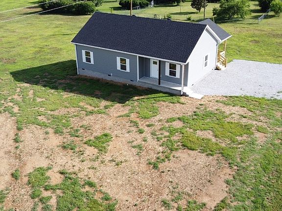 3rd image of 988 Smith Bend Ln