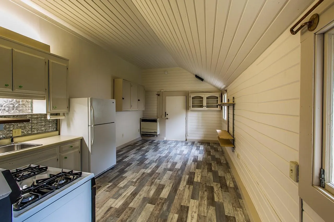 1 bed, 600 sqft, $2,100 — Photo 4