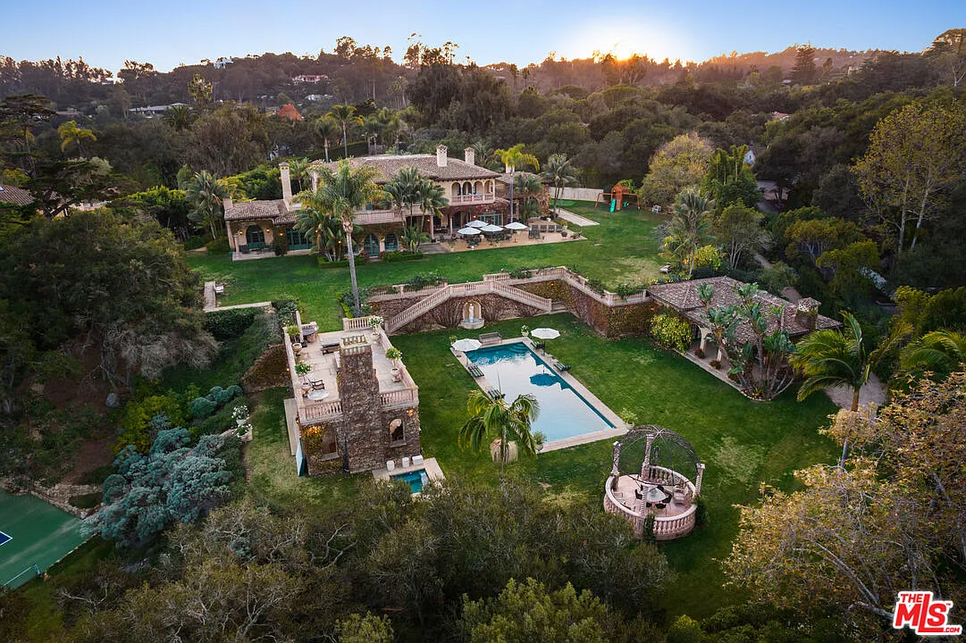 5 bed, 7.5 bath, 9430 sqft, $120,000 — Photo 1