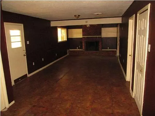 4 bed, 1.5 bath, 1762 sqft, $1,450 — Photo 4