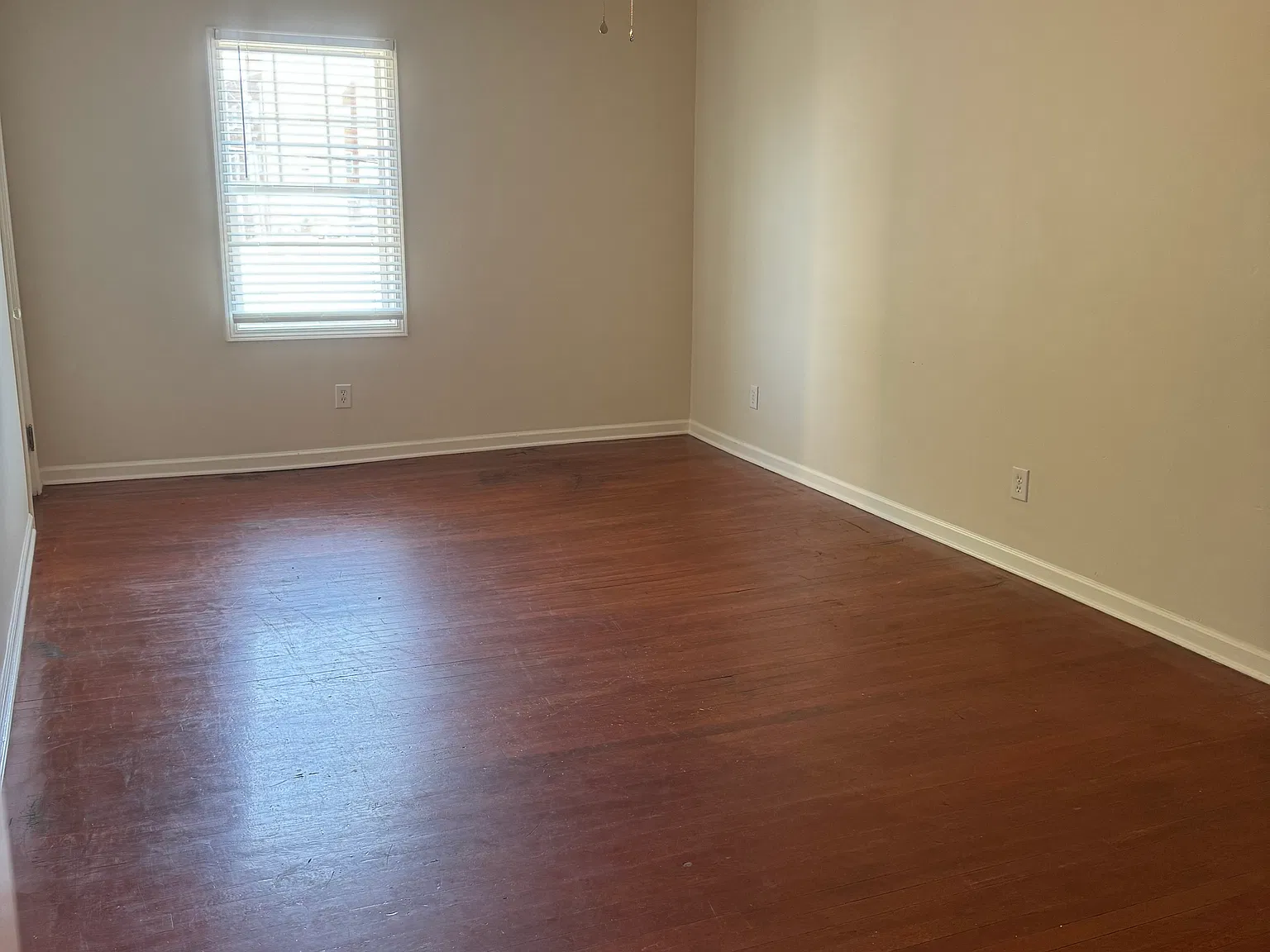 2 bed, 750 sqft, $950 — Photo 3