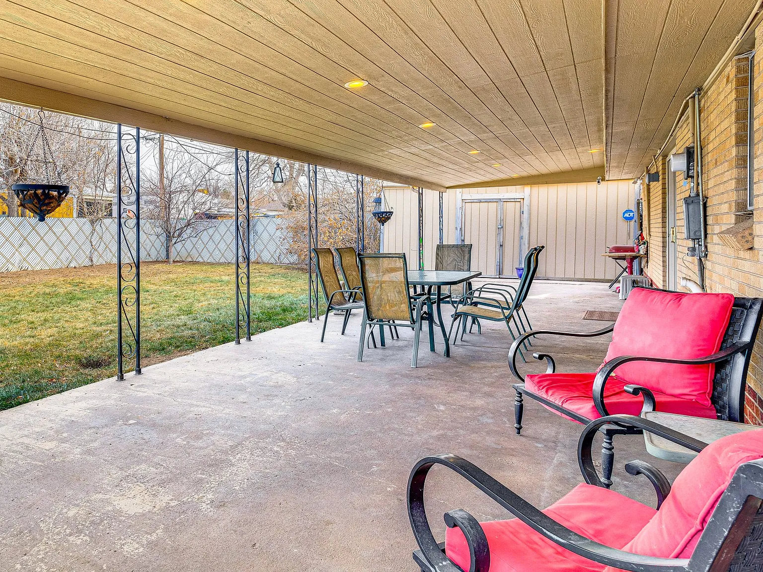 532 Elmira St — Photo 3