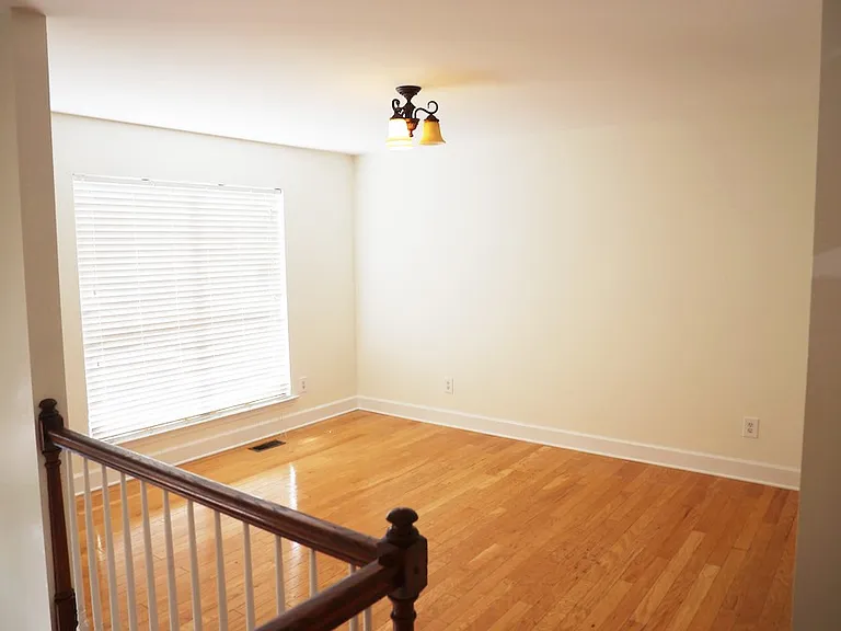 1406 Clairmonte Cir — Photo 13