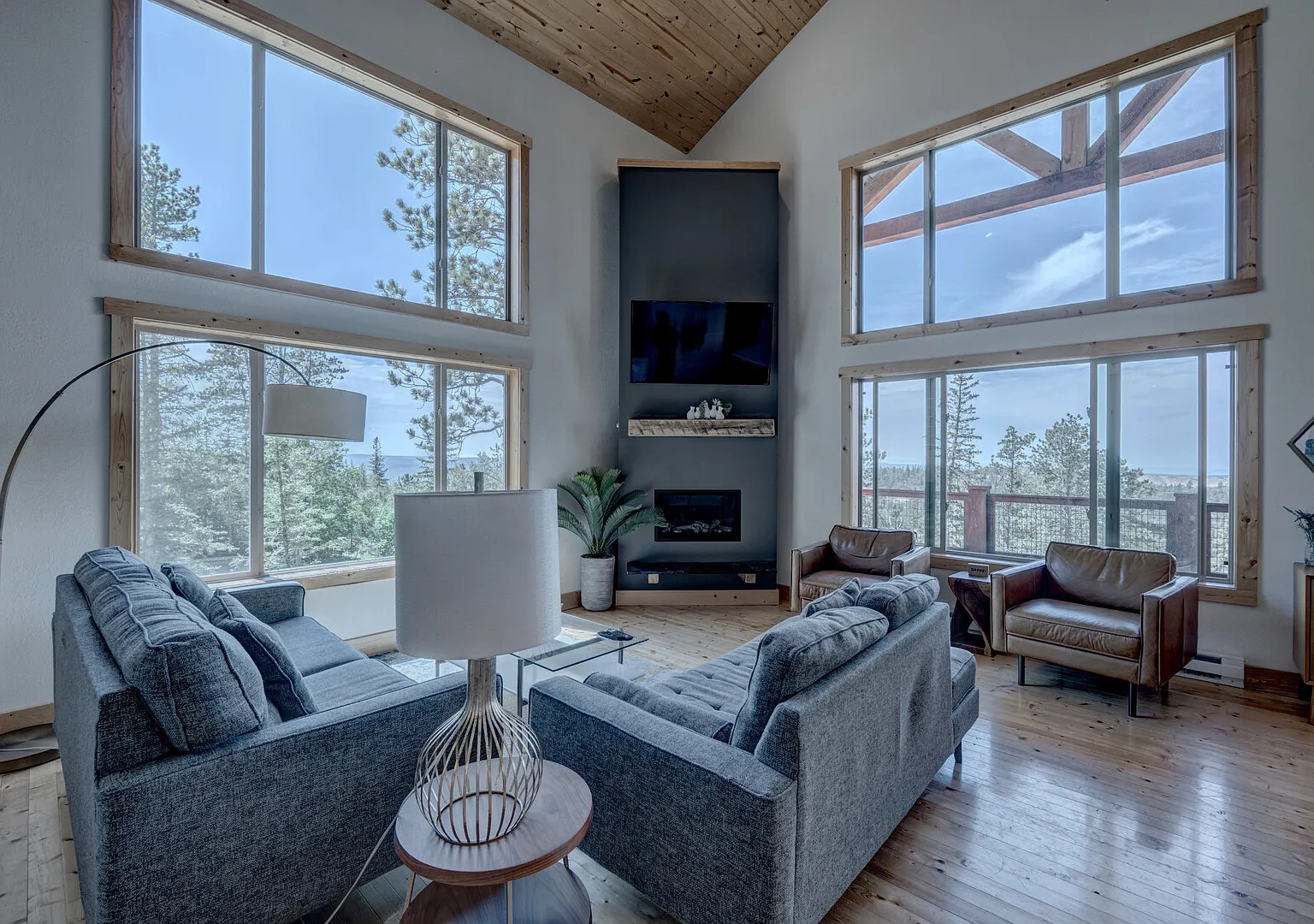 Little Hope Chalet at Terry Peak — Photo 2