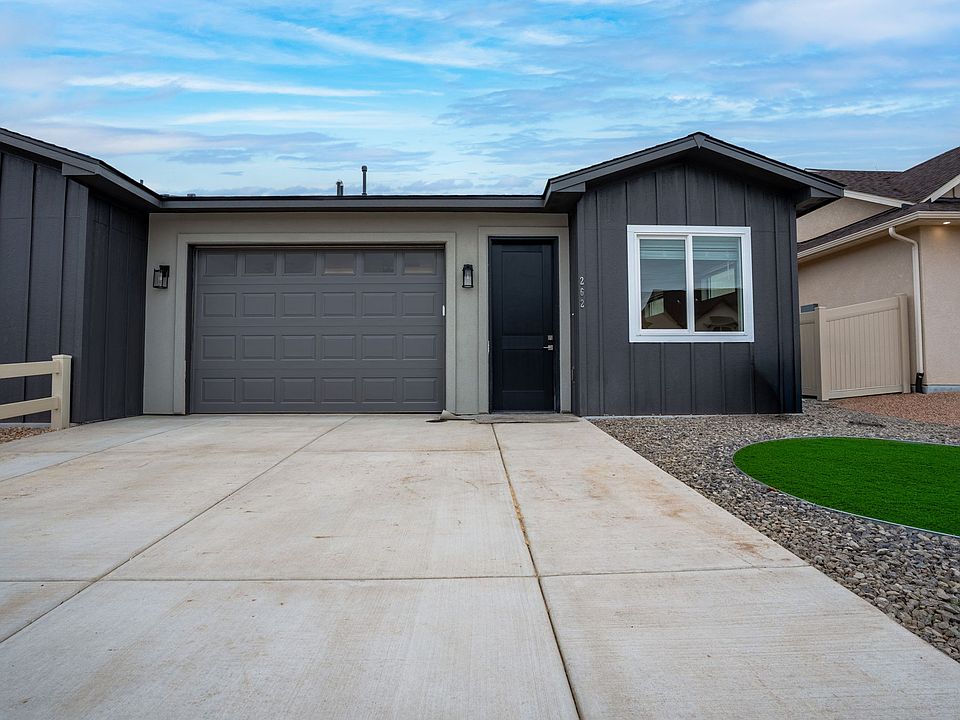 1st image of 262 Maggie Dr