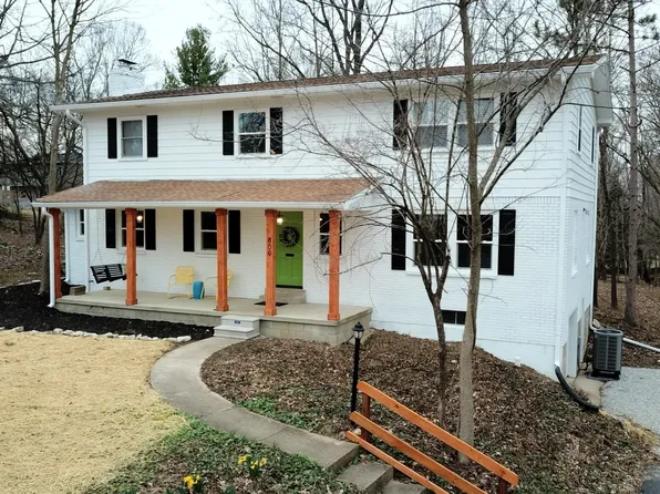 809 E Franklin St, Greencastle, IN 46135