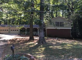 629 Raven Springs Trl, Stone Mountain, GA 30087