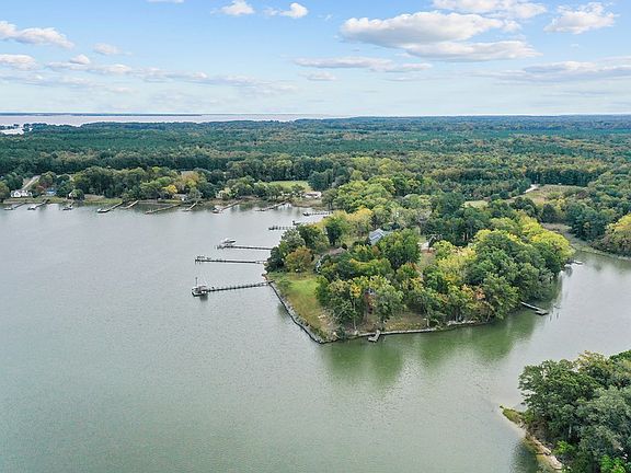 4th image of 767 Quiet Harbor Dr