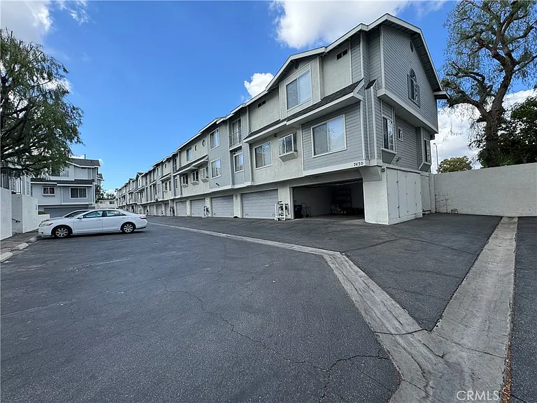 7430 Corbin Ave #9 — Photo 16