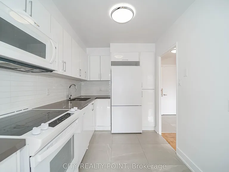 10 Shallmar Blvd #509 — Photo 6