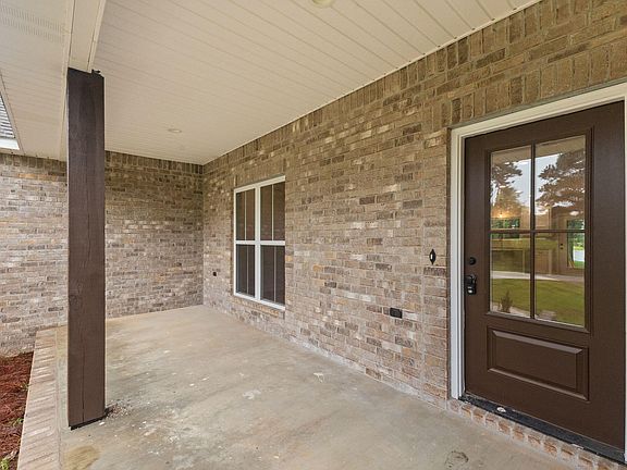 5th image of 22 Joan Dr