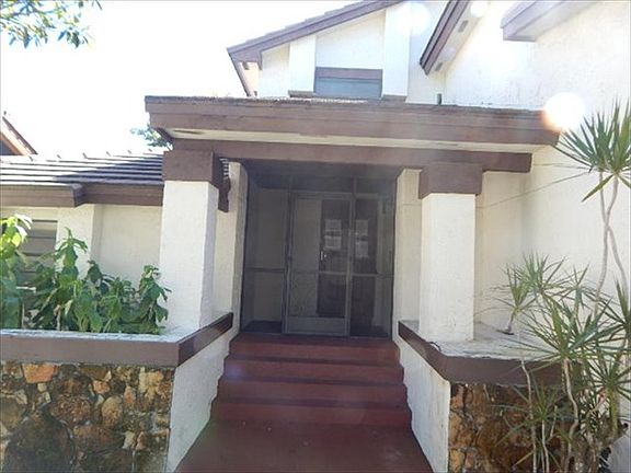 3rd image of 2220 Tallahassee