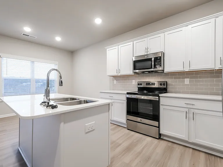 3342 SE Lilac Creek Trl — Photo 9