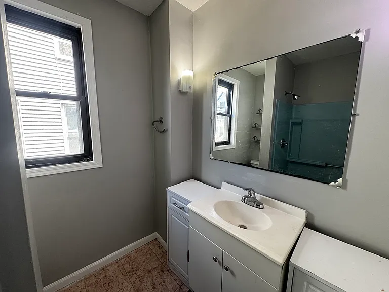 51 Glendale St #1 — Photo 4