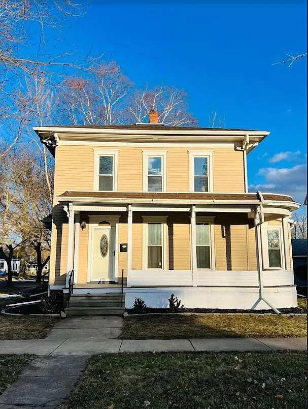 701 S Superior St photo 1