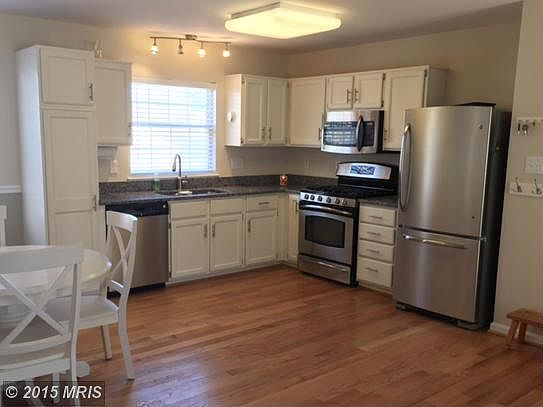 3rd image of 42870 Churchill Downs Dr