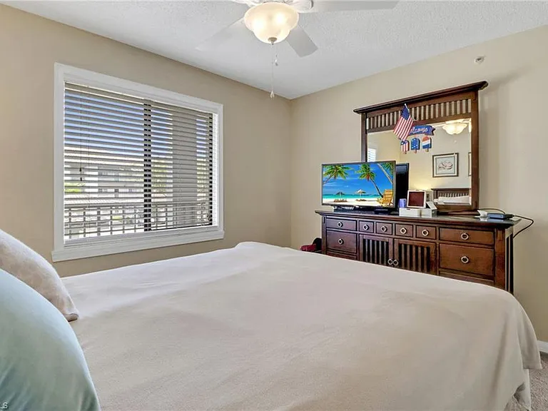 9901 Sunset Cove Ln #226 — Photo 22