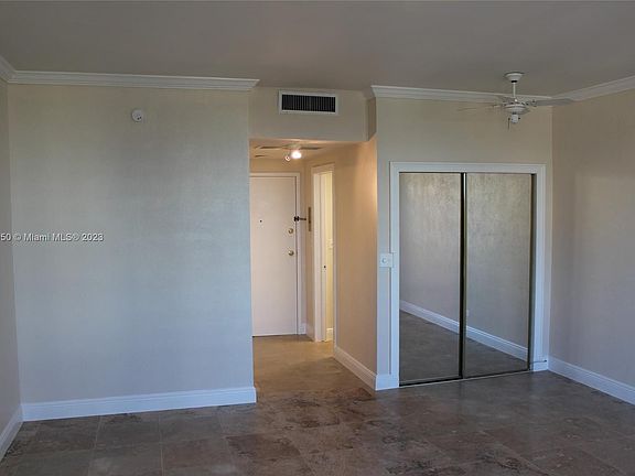 3rd image of 700 Biltmore Way APT 514