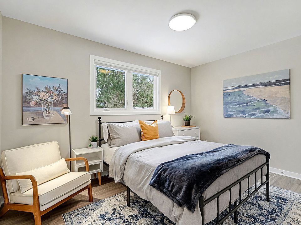 Comfortable, sunlit bedroom in an Ottawa home for family relocation.