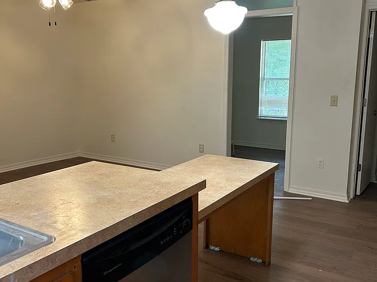 15 E Davidson St #2 — Photo 2