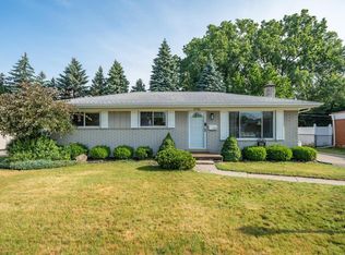 2735 George Dr, Warren, MI 48092