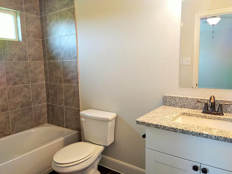 6315 Melanzane Ave #1 — Photo 23