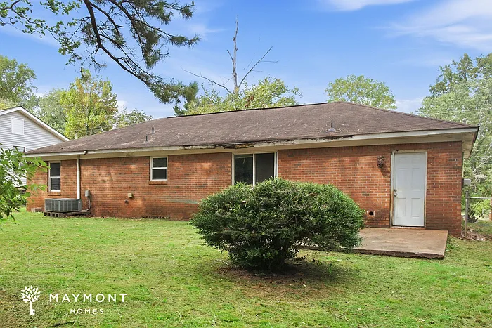 4 bed, 1.0 bath, 1452 sqft, $1,195 — Photo 3