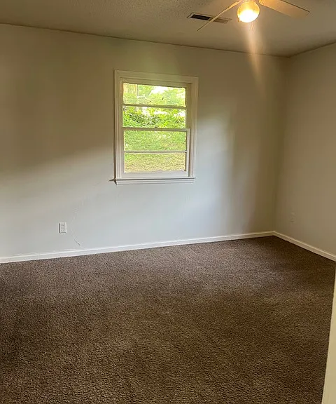 318 Salisbury Rd #318 — Photo 2