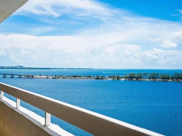1627 Brickell Ave APT 1705, Miami, FL 33129