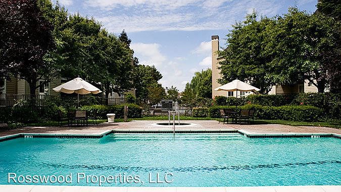 1st image of 480 Oak Grove Dr APT 101