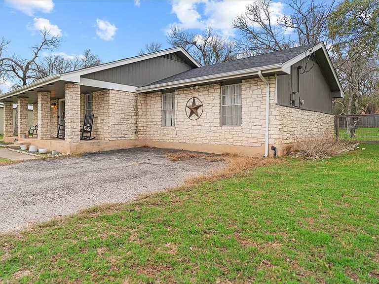 3702 Del Rio Ct — Photo 31