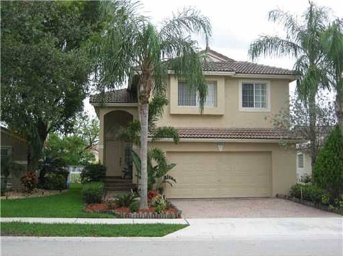 1st image of 16504 Sapphire St
