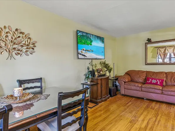 88-10 34th Avenue image 6 of 16