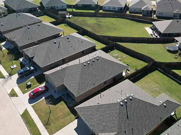 4th image of 2211 Starling St