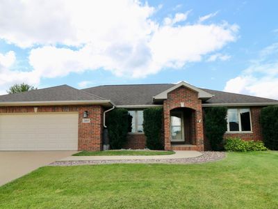 2463 Amber Ridge Dr, Dubuque, IA, 52002