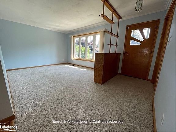 5th image of 27 Herbert Ave