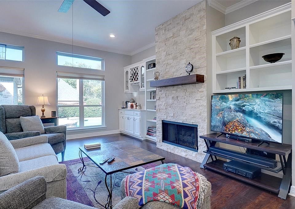 1st image of 764 Richmond Ln
