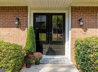 7090 Stonington Dr, Sandy Springs, GA