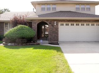 9708 S Kingsbury Ct, Palos Hills, IL