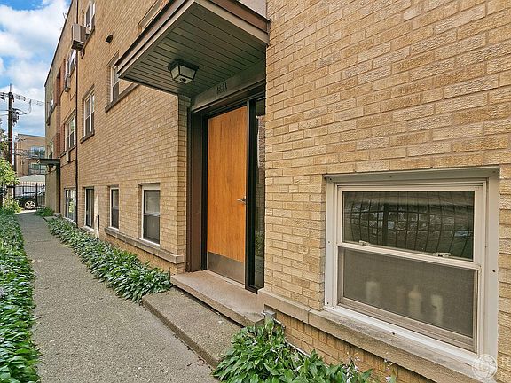 2nd image of 4621 N Paulina St #B1