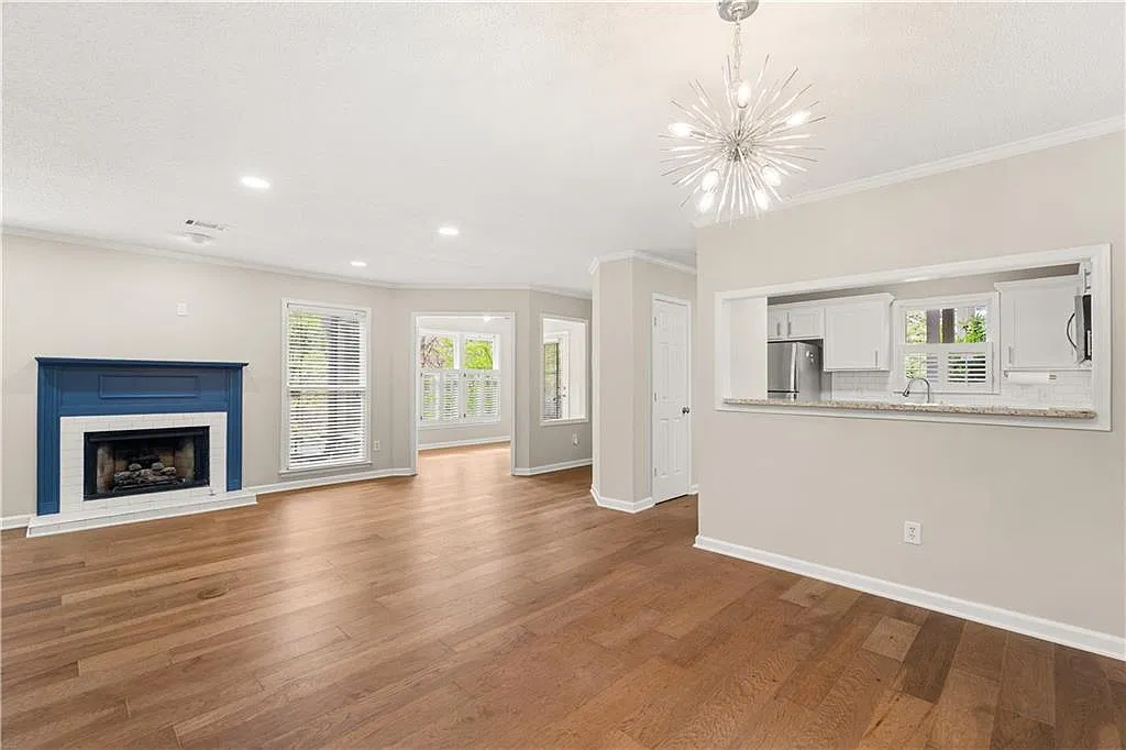 2 bed, 2.0 bath, 1333 sqft, $2,500 — Photo 3
