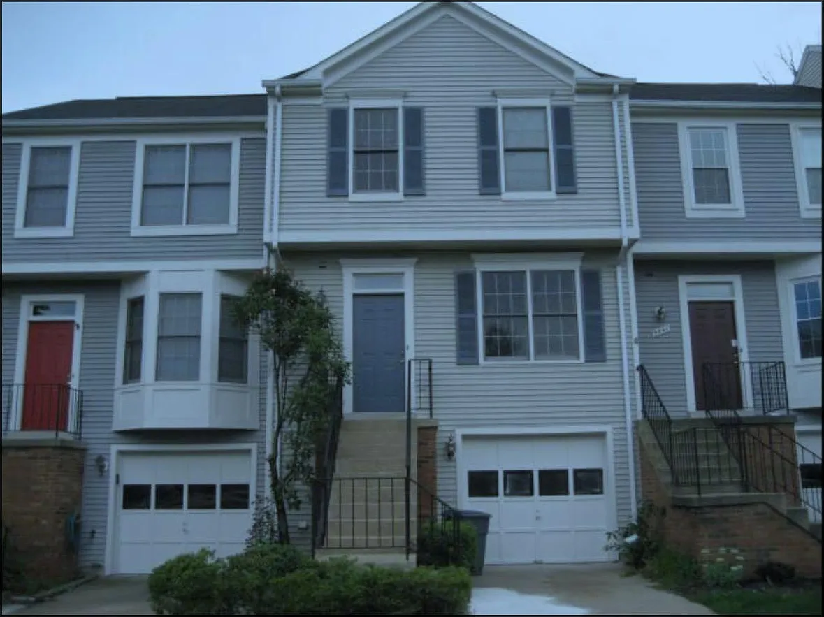 3 bed, 2.5 bath, 1320 sqft, $2,750 — Photo 1