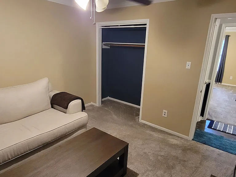 Cedarcliff Dr — Photo 22