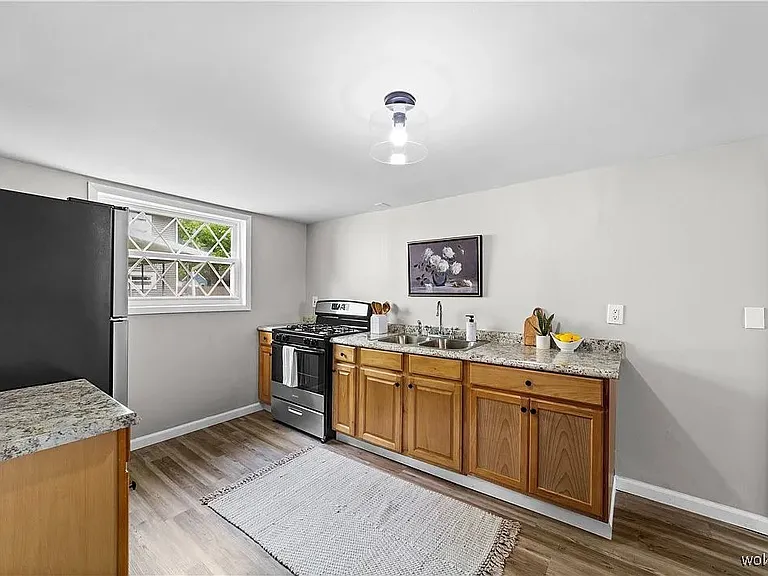 7686 Pinehurst Dr #1 — Photo 6
