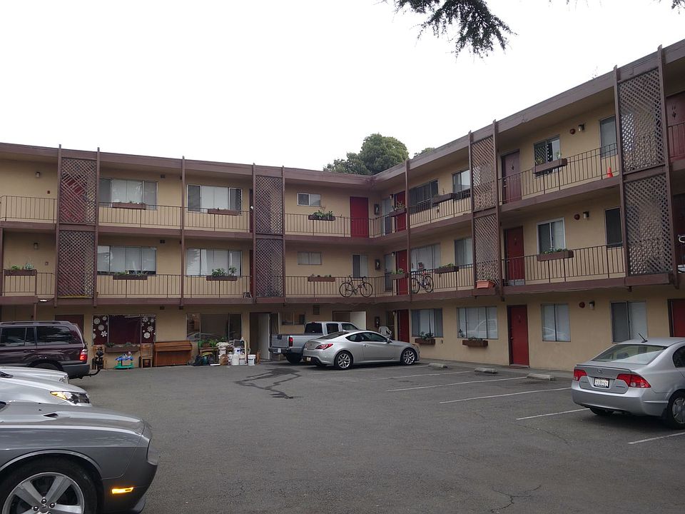 1st image of 580 Vernon St #13