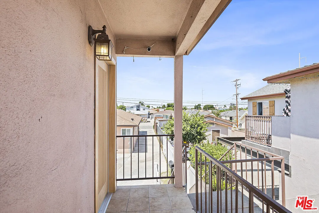 2 bed, 1.0 bath, 850 sqft, $2,850 — Photo 4