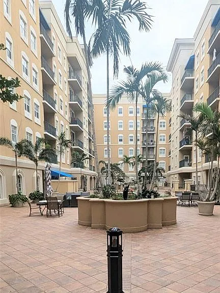 1064 N Tamiami Trl #1304 — Photo 34