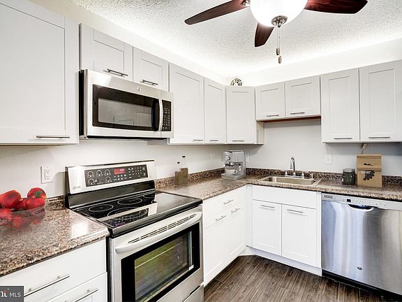 2nd image of 7420 Westlake Ter APT 202