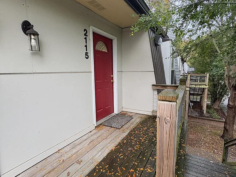 Vernon Cove Apartments — Photo 8